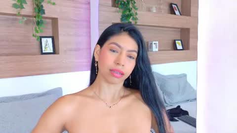abiehils online show from June 20, 12:19 pm