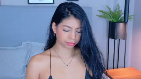 abiehils online show from July 22, 11:46 am