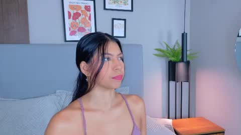 abiehils online show from August 4, 11:24 am