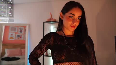 Snapshot of abigail_adamss_ chatting on March 17, 10:02 pm Abigail online show from March 17, 10:02 pm