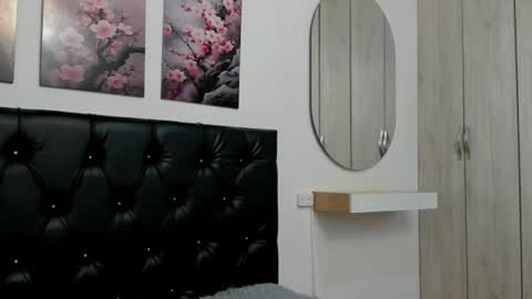 Snapshot of abigail_f00x chatting on June 15, 12:51 pm Abigail online show from June 15, 12:51 pm