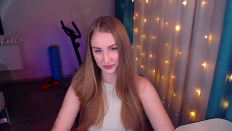 Snapshot of abigail_flex chatting on January 19, 8:19 pm Anna online show from January 19, 8:19 pm