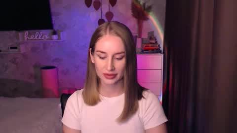 Snapshot of abigail_flex chatting on October 8, 6:49 pm Anna online show from October 8, 6:49 pm