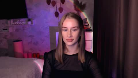 Snapshot of abigail_flex chatting on October 14, 5:47 pm Anna online show from October 14, 5:47 pm