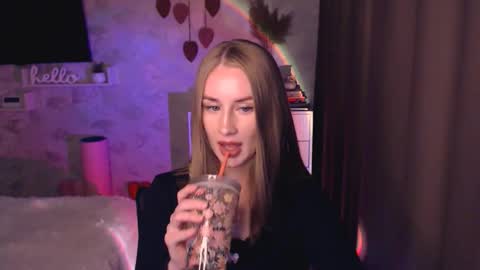 Snapshot of abigail_flex chatting on October 20, 6:41 pm Anna online show from October 20, 6:41 pm