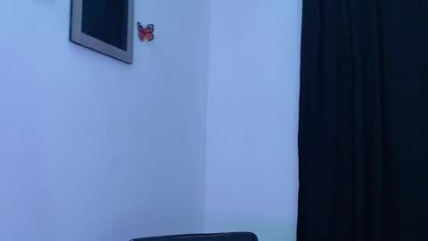 Snapshot of abigail_jhonss chatting on November 20, 4:23 am abigail_jhonss online show from November 20, 4:23 am