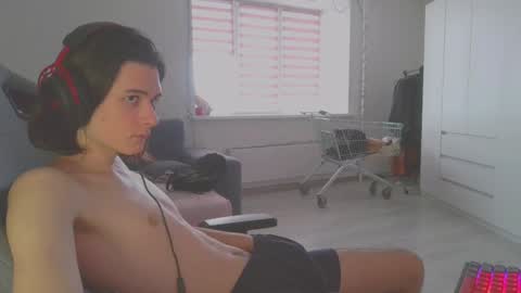 Snapshot of abobus123 chatting on December 12, 9:30 am hi cum in pvt noi extra tip online show from December 12, 9:30 am