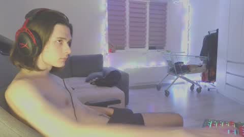 Snapshot of abobus123 chatting on December 12, 12:55 pm hi cum in pvt noi extra tip online show from December 12, 12:55 pm