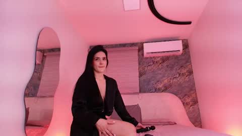 abril2234 online show from June 5, 12:00 pm