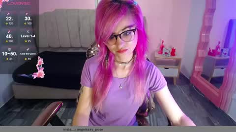 abril_ch_ online show from October 18, 10:38 am