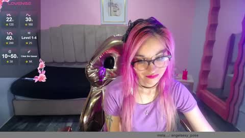 abril_ch_ online show from November 4, 10:58 am