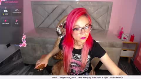 abril_ch_ online show from January 14, 12:00 pm