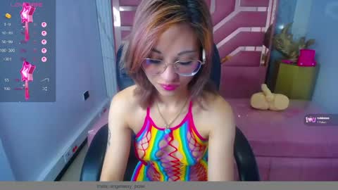 Snapshot of abril_ch_ chatting on May 30, 12:24 pm abril_ch_ online show from May 30, 12:24 pm