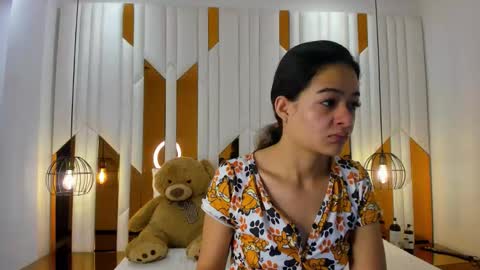 abril_cooper11 online show from November 10, 11:20 am