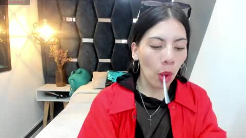Snapshot of abril_fox__ chatting on May 19, 6:58 pm Abril Fox online show from May 19, 6:58 pm