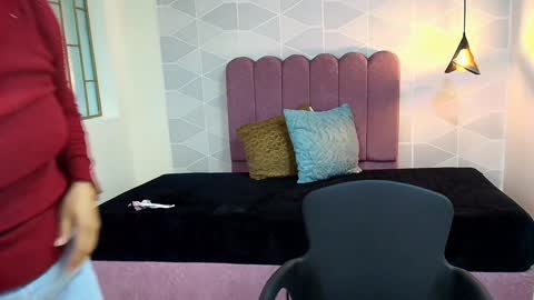 Snapshot of abril_matthews chatting on January 17, 12:10 pm ABRIL MATTHEWS online show from January 17, 12:10 pm