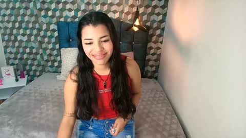 Snapshot of abril_matthews chatting on February 3, 3:27 pm ABRIL MATTHEWS online show from February 3, 3:27 pm