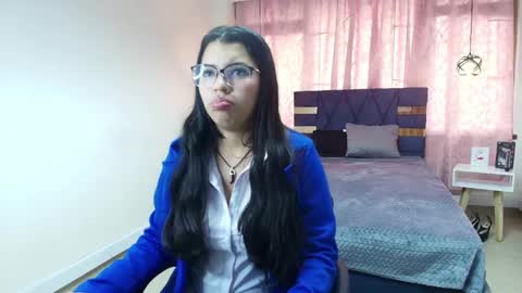 Snapshot of abril_matthews chatting on February 14, 11:42 am ABRIL MATTHEWS online show from February 14, 11:42 am