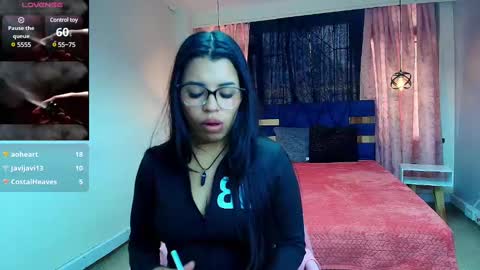 Snapshot of abril_matthews chatting on March 7, 3:28 pm ABRIL MATTHEWS online show from March 7, 3:28 pm
