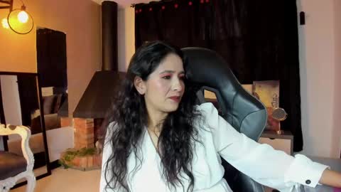 Snapshot of abril_riios chatting on May 7, 1:49 pm Abril online show from May 7, 1:49 pm