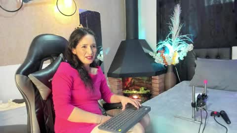 Snapshot of abril_riios chatting on May 23, 2:21 pm Abril online show from May 23, 2:21 pm