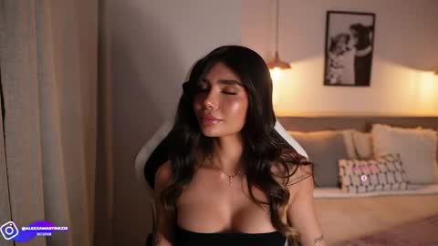 Snapshot of abril_w18 chatting on April 23, 10:56 pm My name is Alexa. Please say hello I like to chat with you. If you have requests please use tip online show from April 23, 10:56 pm
