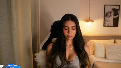 Snapshot of abril_w18 chatting on May 28, 9:12 pm My name is Alexa. Please say hello I like to chat with you. If you have requests please use tip online show from May 28, 9:12 pm