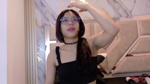 abrilmirren online show from April 27, 11:19 am