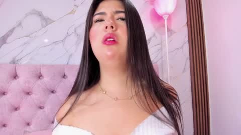 Abril online show from May 7, 11:37 am