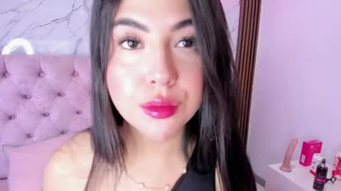 Abril online show from May 8, 11:37 am