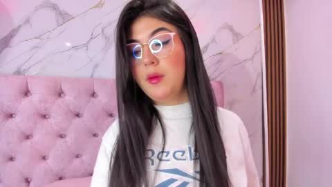 Abril online show from May 15, 11:39 am
