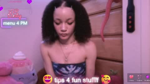 Snapshot of abruisedpeach chatting on July 1, 2:24 am Peach online show from July 1, 2:24 am