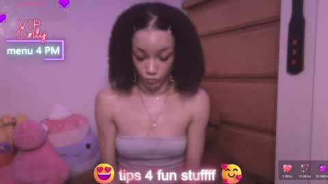Snapshot of abruisedpeach chatting on July 2, 3:23 am Peach online show from July 2, 3:23 am