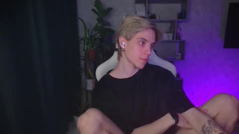 Nick online show from December 16, 4:01 pm