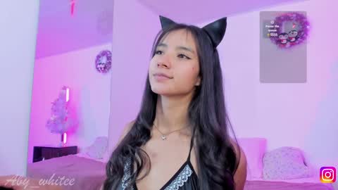 Snapshot of aby_whitee chatting on December 17, 3:39 am   Aby   online show from December 17, 3:39 am