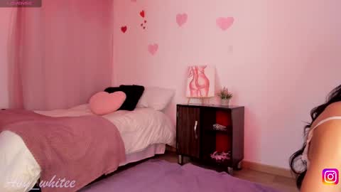 Snapshot of aby_whitee chatting on September 23, 1:47 pm   Aby   online show from September 23, 1:47 pm