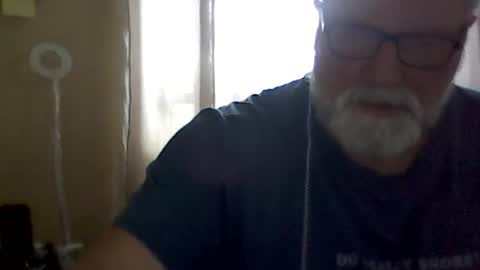 Snapshot of acastor chatting on June 18, 1:59 pm acastor online show from June 18, 1:59 pm