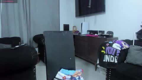 Snapshot of acid_alice666 chatting on December 2, 2:50 am Alice online show from December 2, 2:50 am