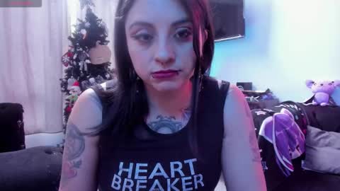 Snapshot of acid_alice666 chatting on December 14, 8:35 pm Alice online show from December 14, 8:35 pm