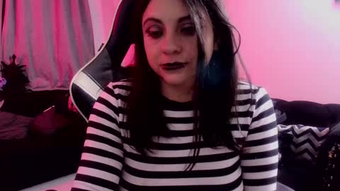 Snapshot of acid_alice666 chatting on May 18, 3:57 am Alice online show from May 18, 3:57 am
