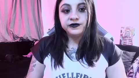 Snapshot of acid_alice666 chatting on May 23, 11:53 pm Alice online show from May 23, 11:53 pm