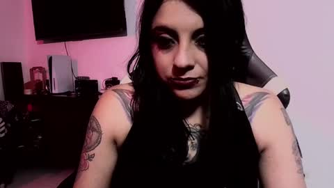 Snapshot of acid_alice666 chatting on May 27, 2:19 am Alice online show from May 27, 2:19 am