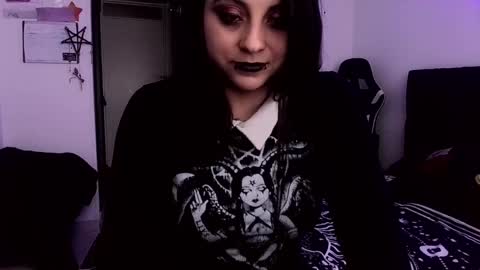 Snapshot of acid_alice666 chatting on June 1, 2:52 pm Alice online show from June 1, 2:52 pm