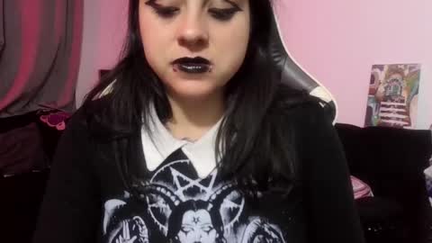 Snapshot of acid_alice666 chatting on June 7, 2:37 am Alice online show from June 7, 2:37 am