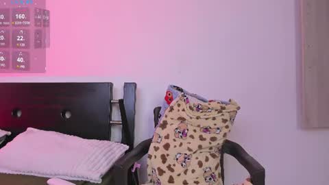 Snapshot of acid_longer chatting on July 22, 1:25 pm centric independent model online show from July 22, 1:25 pm