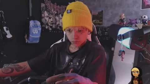 Snapshot of acidmilo chatting on February 13, 4:14 pm Acid Milo online show from February 13, 4:14 pm