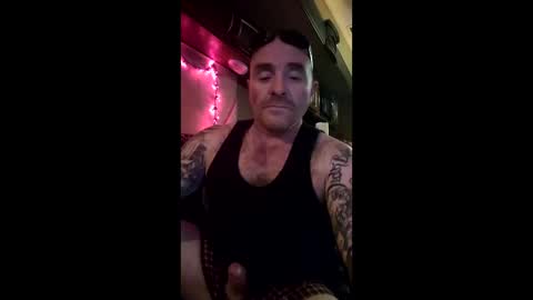 Snapshot of act_right_dub420 chatting on February 10, 7:34 am act_right_dub420 online show from February 10, 7:34 am