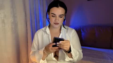 Snapshot of actavia_rose chatting on June 21, 10:12 pm my inst love inside 17 online show from June 21, 10:12 pm