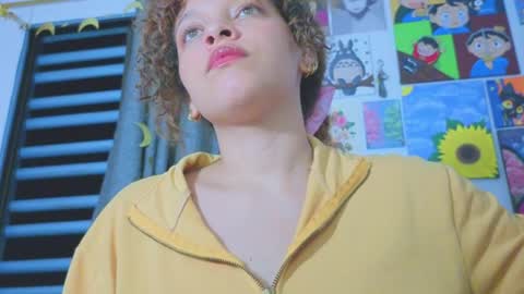 Snapshot of ada_gales_ chatting on May 26, 2:51 am Isa online show from May 26, 2:51 am