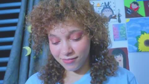 Snapshot of ada_gales_ chatting on May 28, 4:43 am Isa online show from May 28, 4:43 am